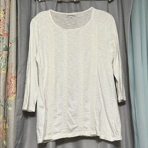 NorthStyle Off White 3/4 Long Sleeve Top size Medium